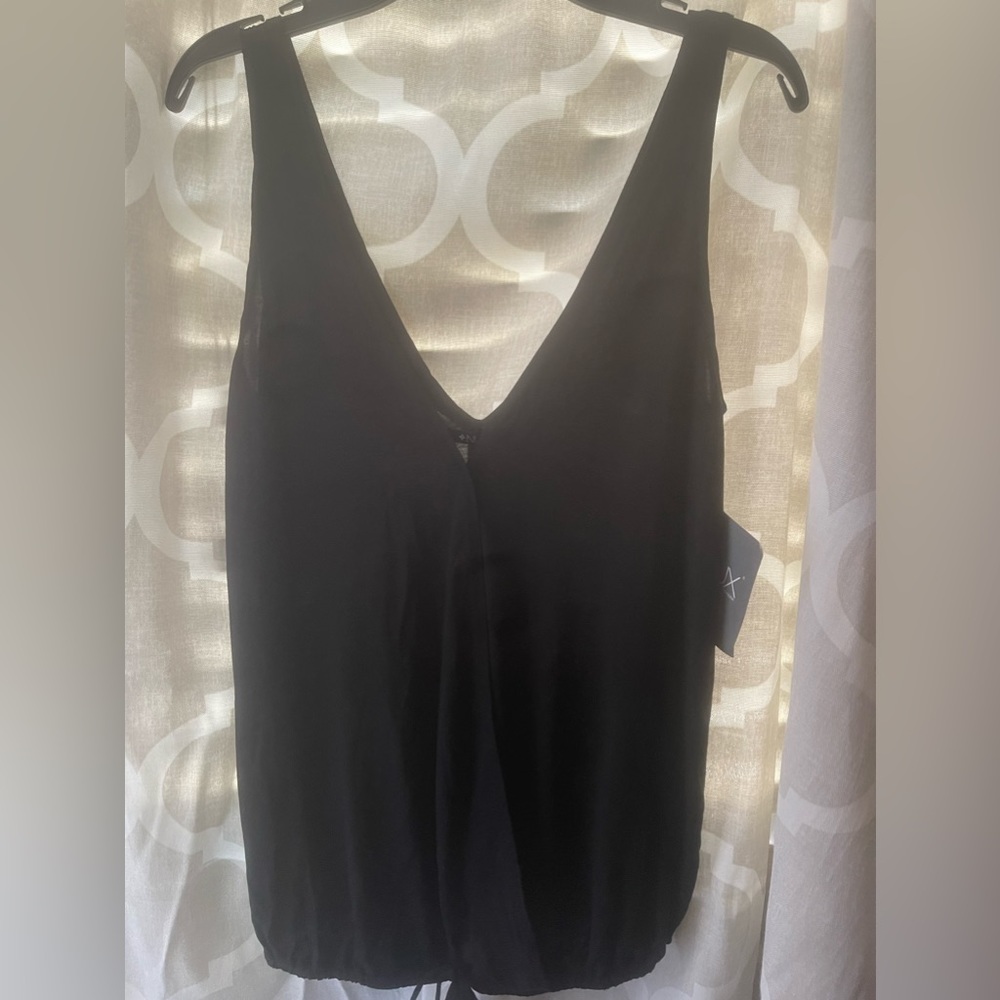 Nux black top